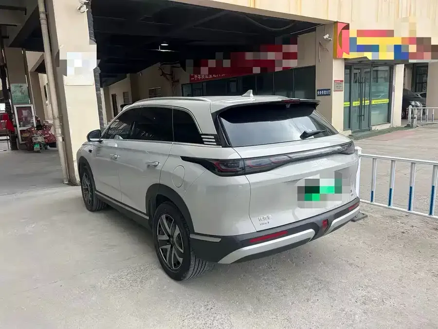 BYD Sea Lion 07 DM-i Sea Lion 07 DM-i 2025 150 Pilot+ Edition 2025 — миниатюра 5