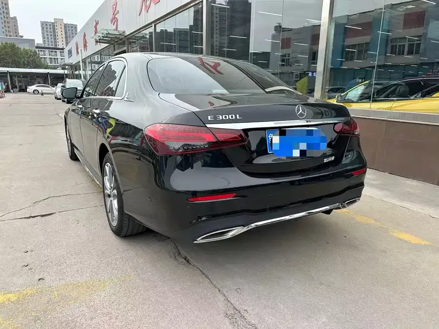 Mercedes-Benz E-Class Mercedes-Benz E-Class 2024 E 300 L Luxury Sports Edition 2024 — миниатюра 3