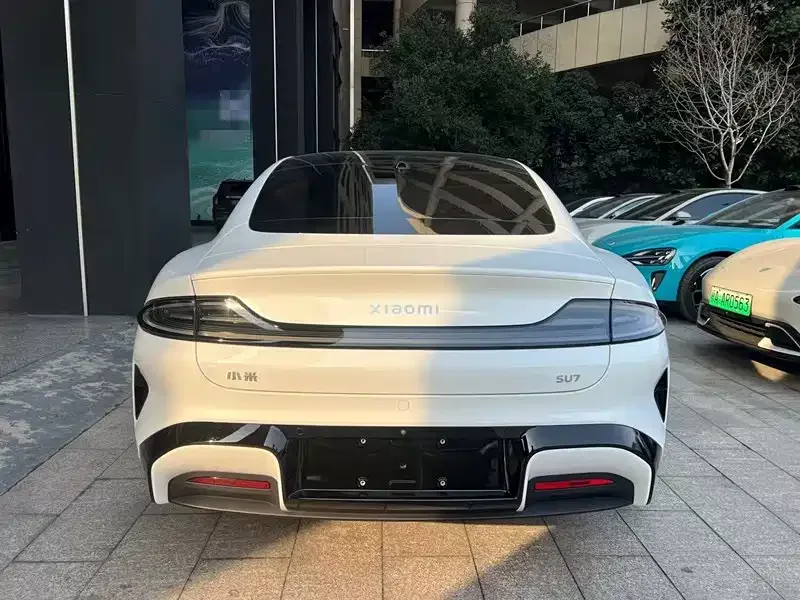Xiaomi SU7 Xiaomi SU7 2024 rear-wheel drive long-range smart driving version 2024 — миниатюра 3