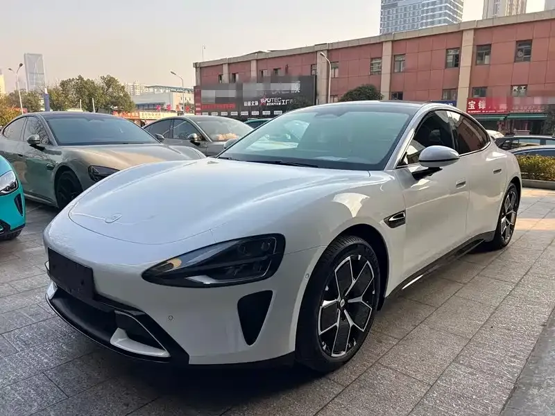 Xiaomi SU7 2024