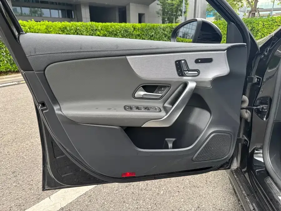 Mercedes-Benz A-Class AMG Mercedes-Benz A-Class AMG (Imported) 2022 AMG A 45 4MATIC+ 2022 — миниатюра 4