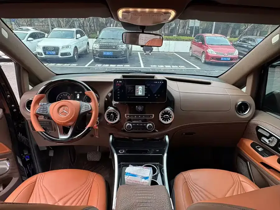 Mercedes-Benz Vito Vito 2023 2.0T Business Edition 7 Seaters 2023 — миниатюра 2