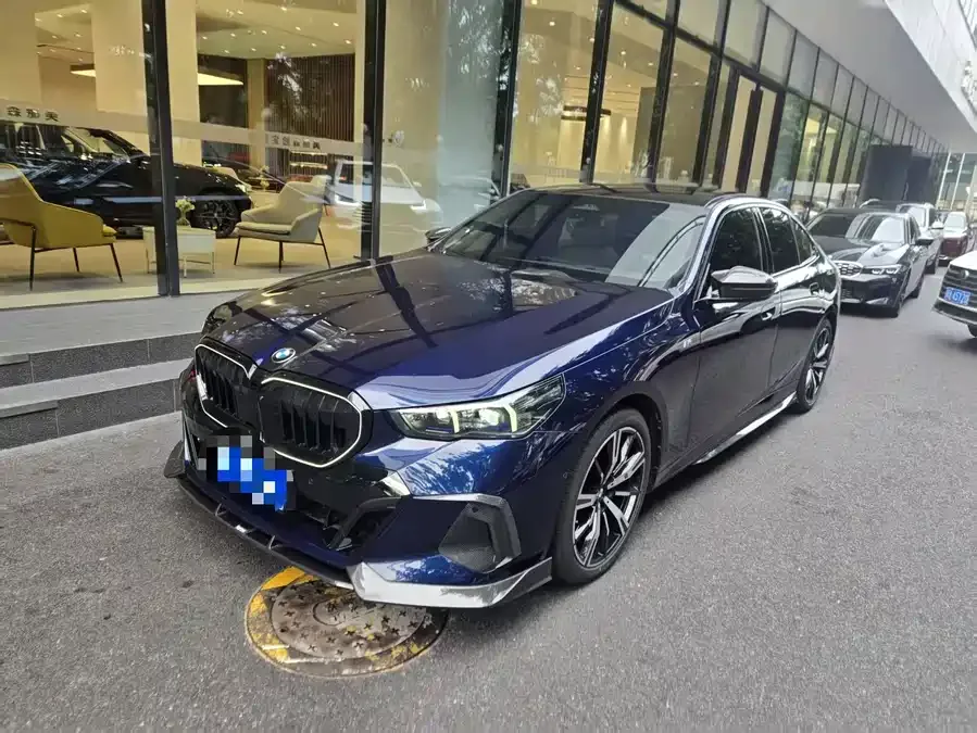 BMW 5 Series 2025