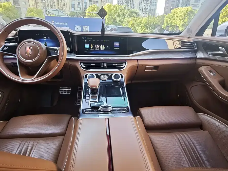 Hongqi H9 Hongqi H9 2022 2.0T Zhilian Qichang Edition 2022 — миниатюра 2