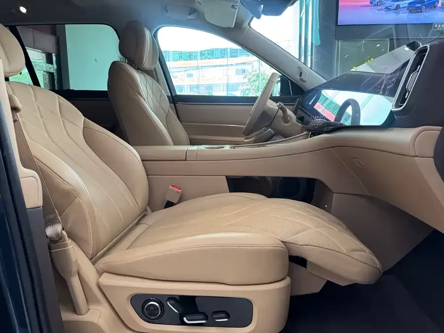 AITO M8 Wenjie M8 2025 Extended Range Max+ Version 53.4kWh 5-Seat Version (192-line LiDAR) 2025 — миниатюра 4