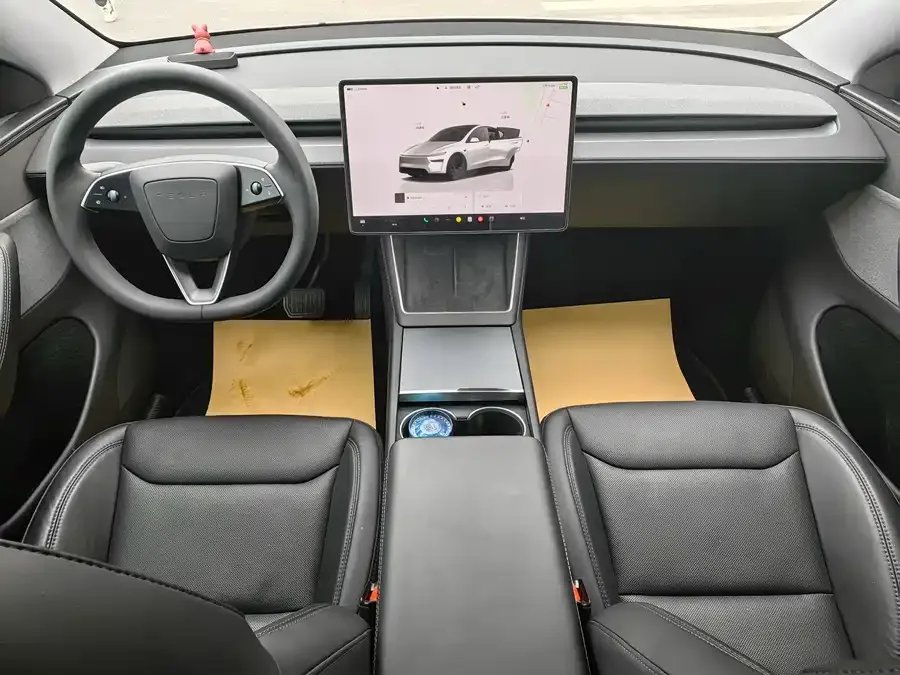 Tesla Model Y Model Y 2025 rear-wheel drive version 2025 — миниатюра 2