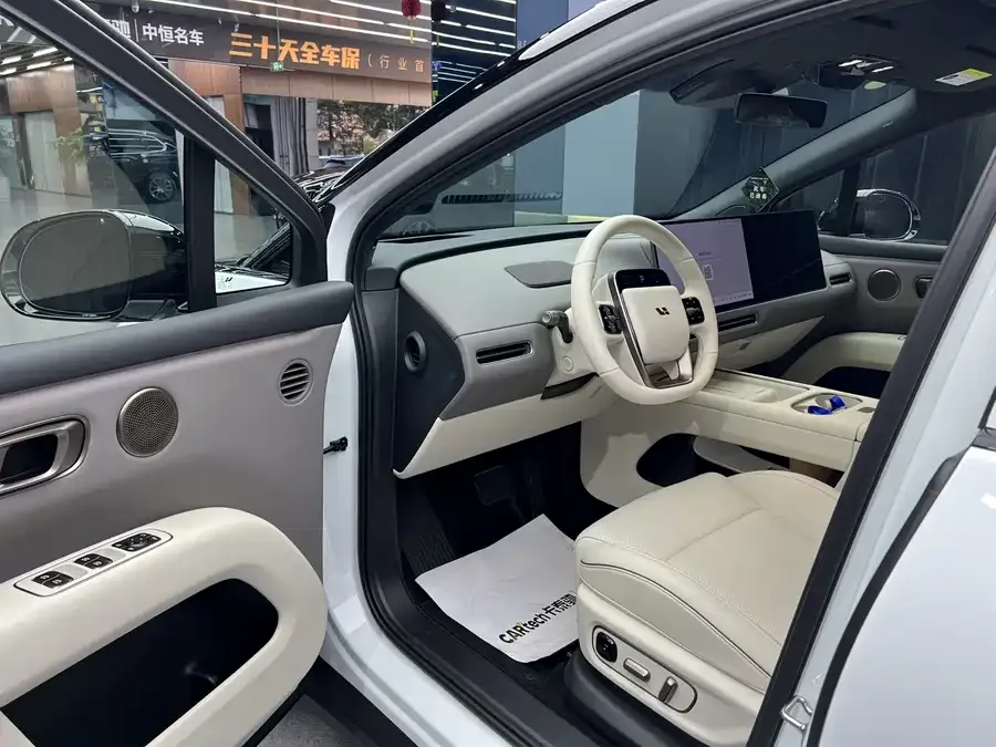 Li Auto i6 Li Auto i6 2025 AWD Standard Edition 2026 — миниатюра 4