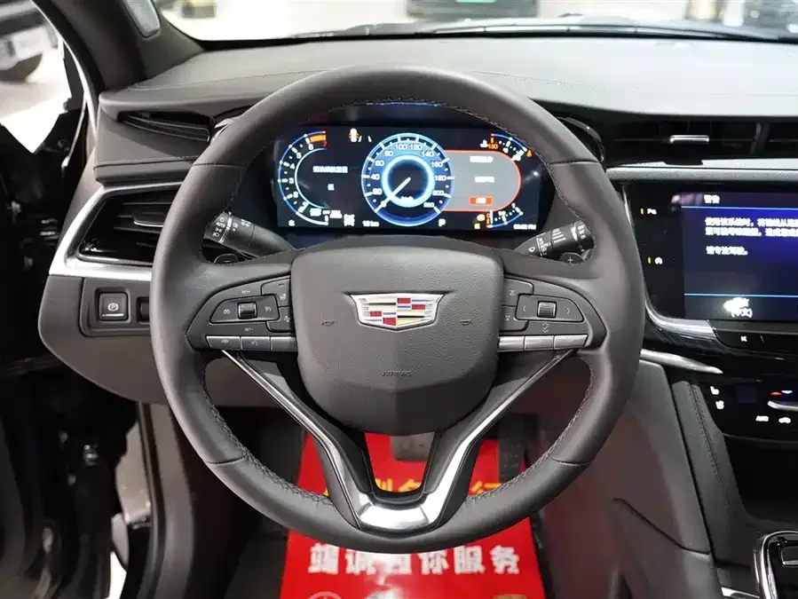 Cadillac XT6 2025 2.0T Six-Seat AWD Luxury Executive Classic Edition 2025 — миниатюра 3