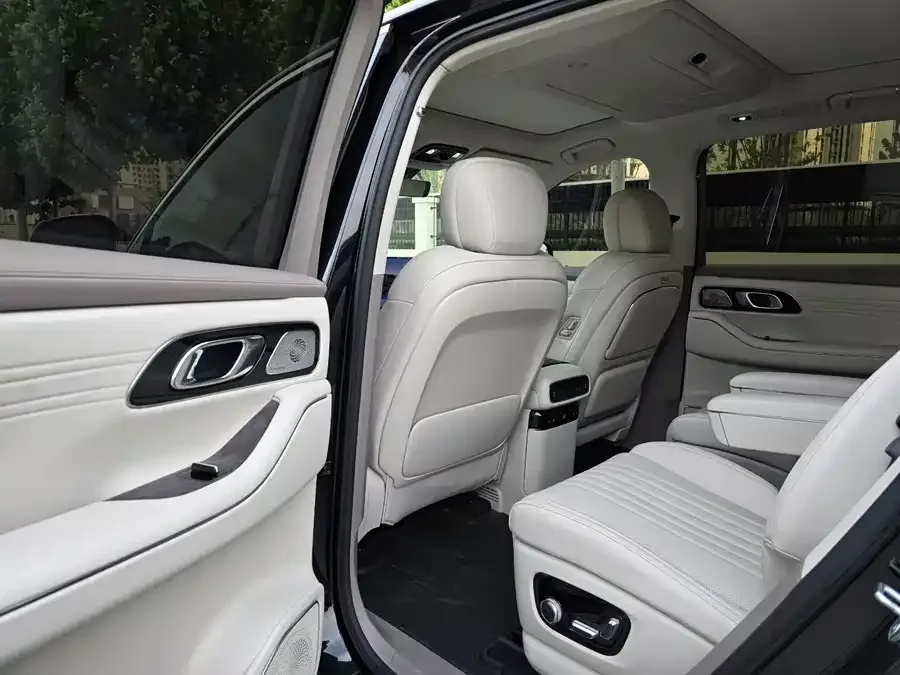 Geely Galaxy M9 Galaxy M9 2025 210km/h AWD Navigator Edition 2025 — миниатюра 3