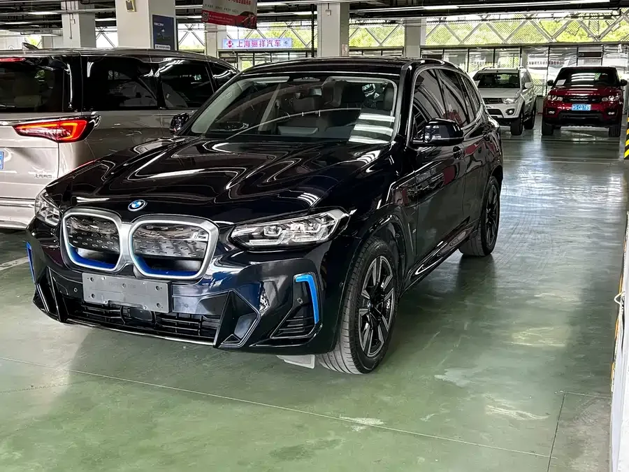 BMW iX3 2022