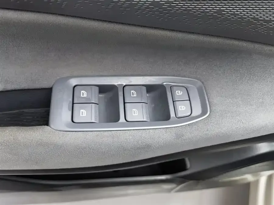 Lynk & Co 08 EM-P Lynk & Co 08 EM-P 2023 220km 4WD performance Halo 2024 — миниатюра 3