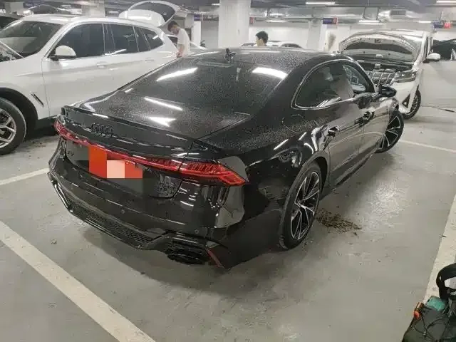 Audi A7L 2024 45TFSI S-line Dream Flow Crystal Set 2023 — миниатюра 3