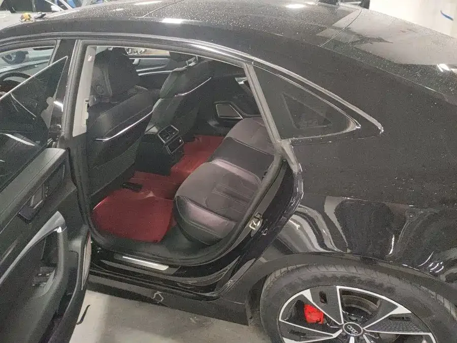 Audi A7L 2024 45TFSI S-line Dream Flow Crystal Set 2023 — миниатюра 4