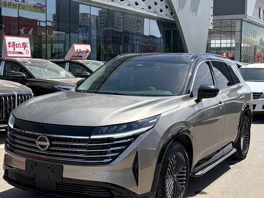 Nissan Pathfinder 2024