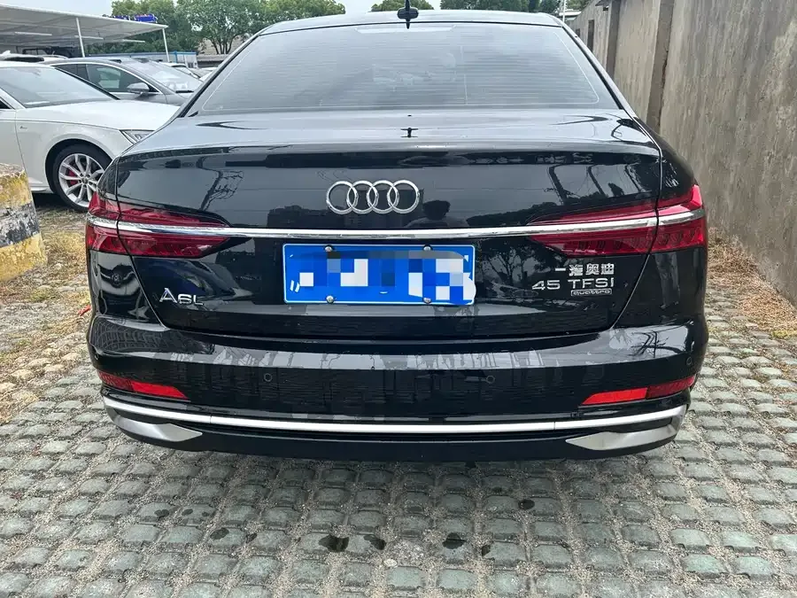Audi A6L 2024 45 TFSI Premium Edition 2024 — миниатюра 2