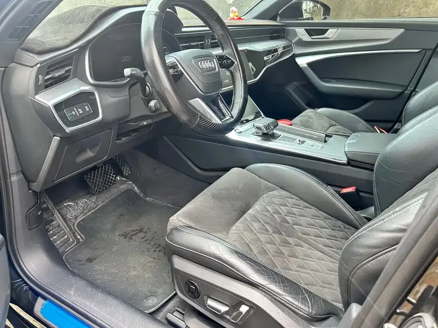 Audi A6L 2024 45 TFSI Premium Edition 2024 — миниатюра 3