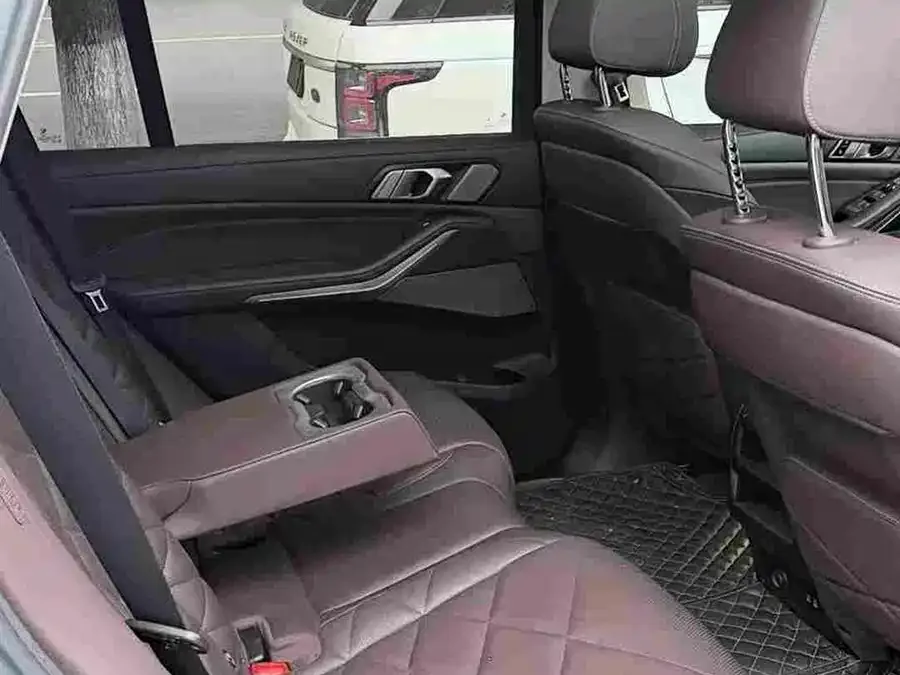 BMW X5 2022 facelift xDrive 30Li Exclusive M Sport Package 2023 — миниатюра 2