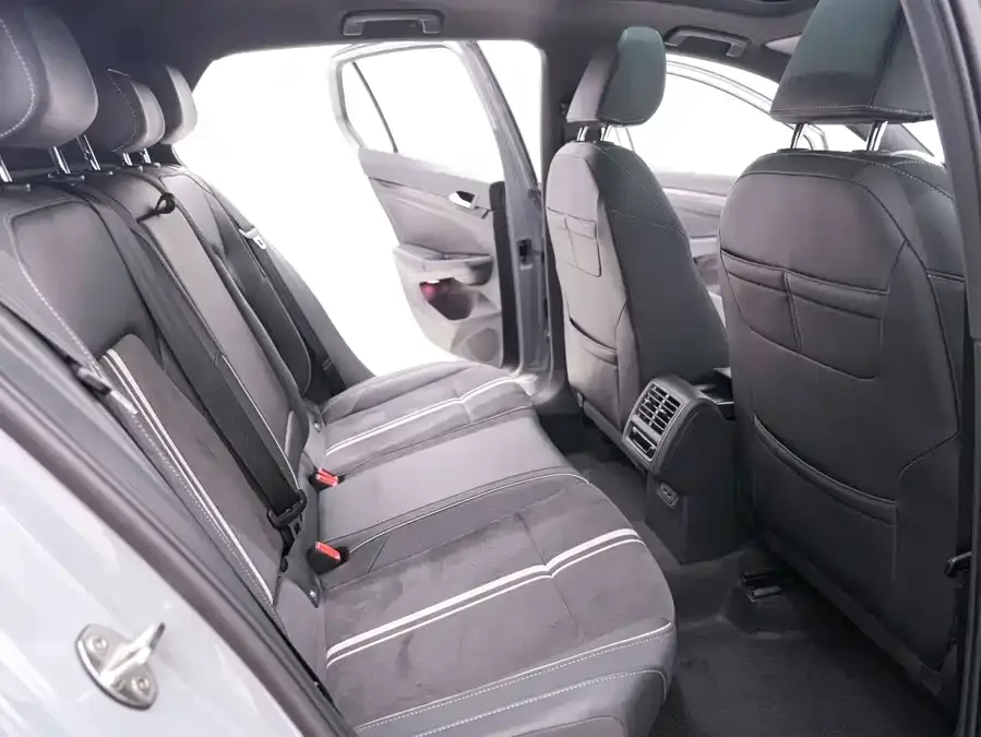 Volkswagen Golf Golf 2021 280TSI DSG R-Line 2022 — миниатюра 4