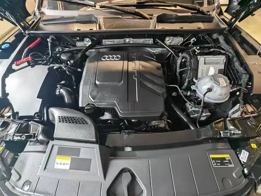 Audi Q5L 2023 40T luxury and dynamic model 2023 — миниатюра 2