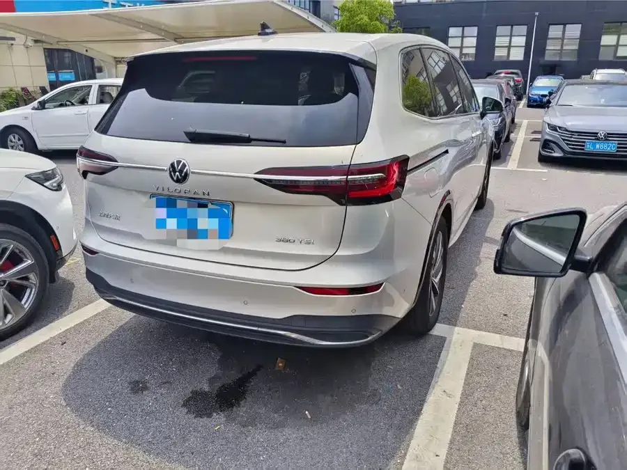 Volkswagen Viloran Weiran 2023 facelift 380TSI Zunchi Edition 2023 — миниатюра 3