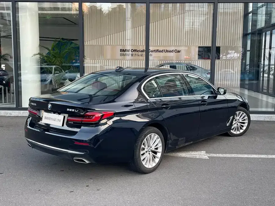 BMW 5 Series BMW 5 Series 2022 525Li Luxury Package 2024 — миниатюра 2