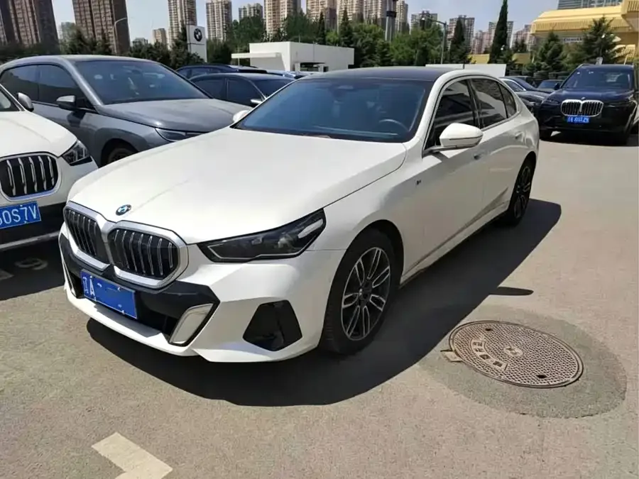 BMW 5 Series 2024