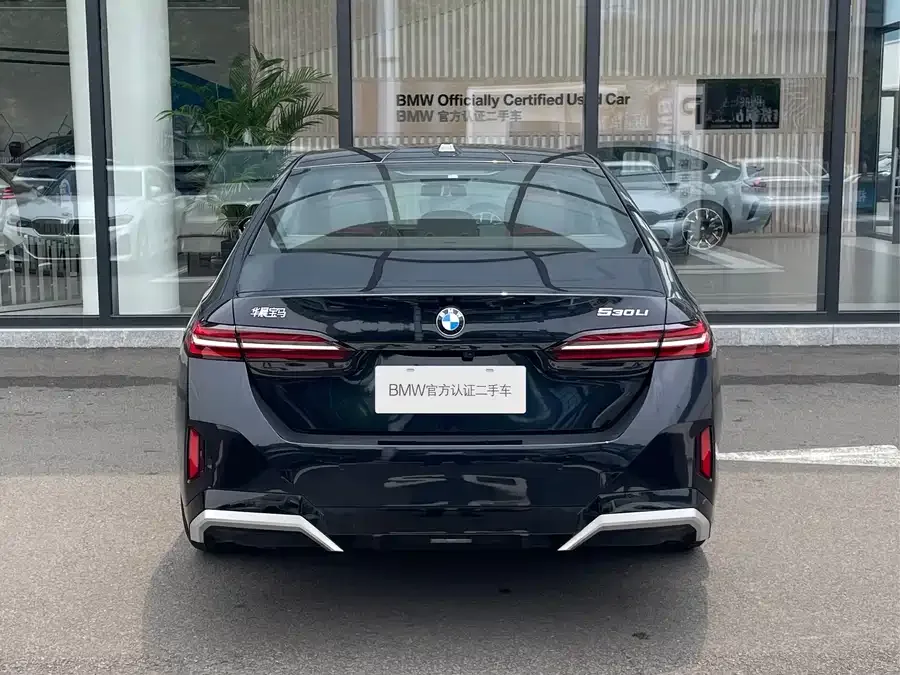 BMW 5 Series BMW 5 Series 2025 530Li Exclusive M Sport Package 2025 — миниатюра 4