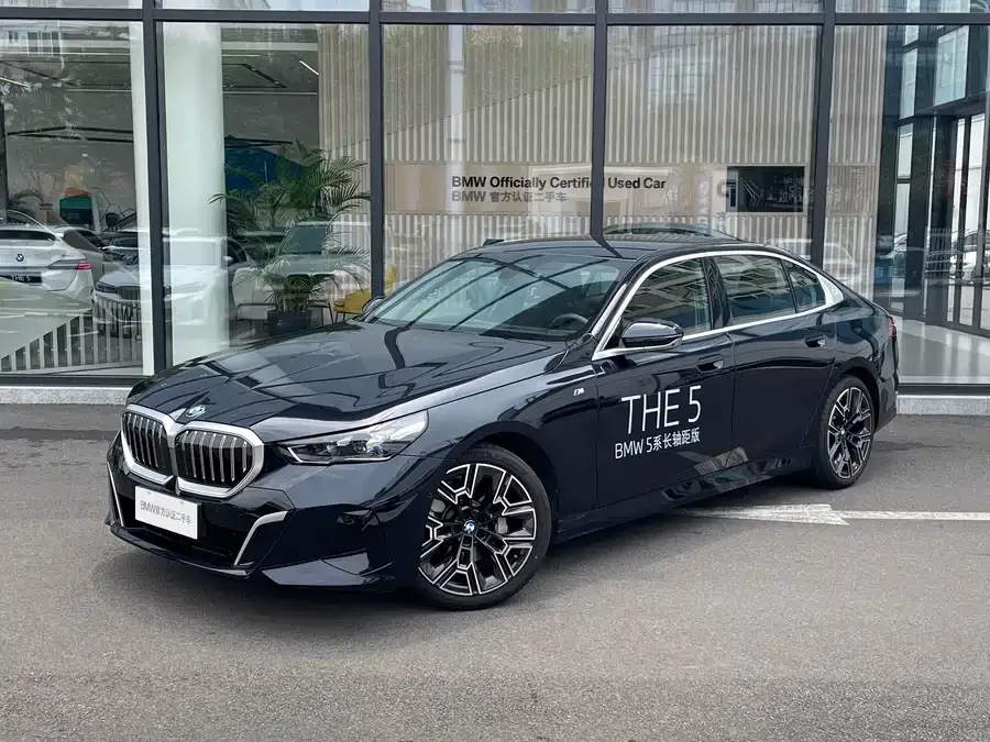 BMW 5 Series 2025