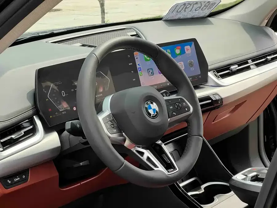BMW X1 2026 sDrive25Li X Design Package 2026 — миниатюра 4