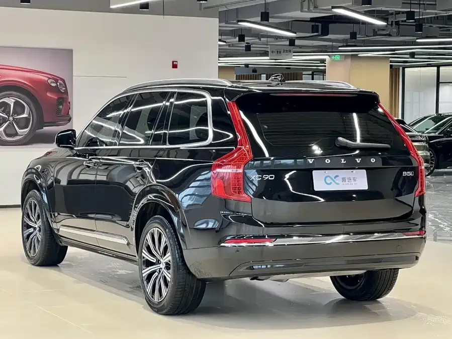 Volvo XC90 2024 B5 Smart Luxury Edition 5 Seaters 2024 — миниатюра 5