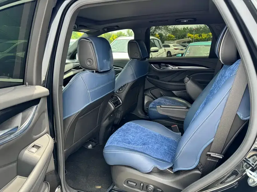 Buick Envision 2022 Angkeqi 652T 4WD flagship model 6 seats 2023 — миниатюра 4