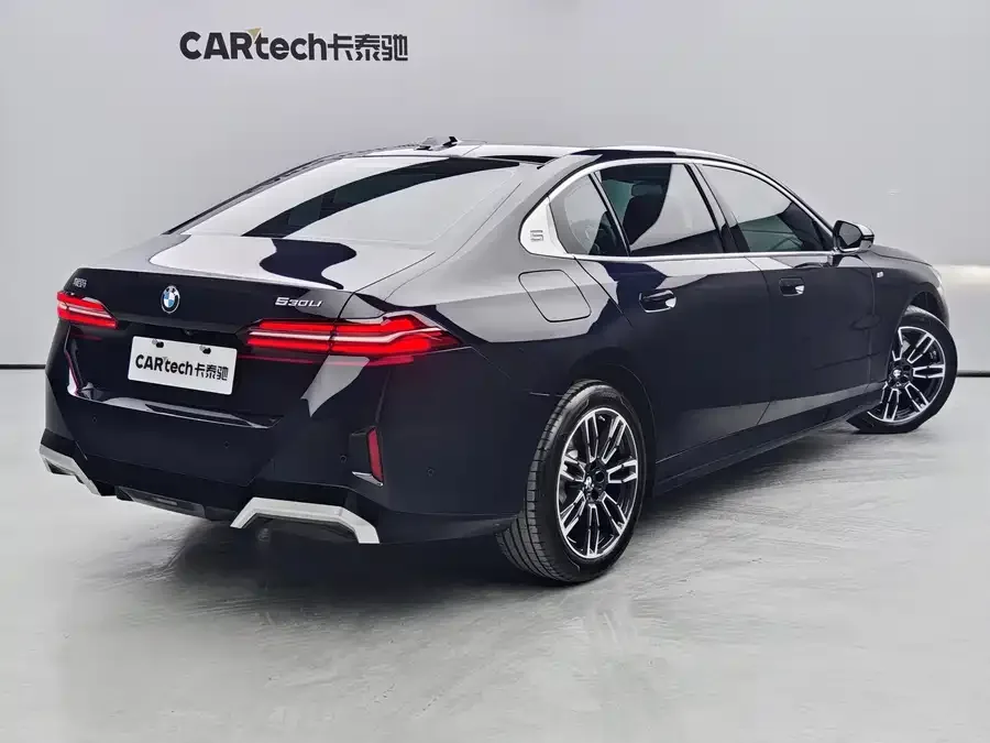 BMW 5 Series BMW 5 Series 2025 530Li Leading M Sport Package 2025 — миниатюра 3