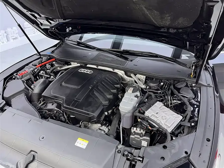 Audi A7L 2024 45 TFSI quattro Luxury Edition 2024 — миниатюра 4