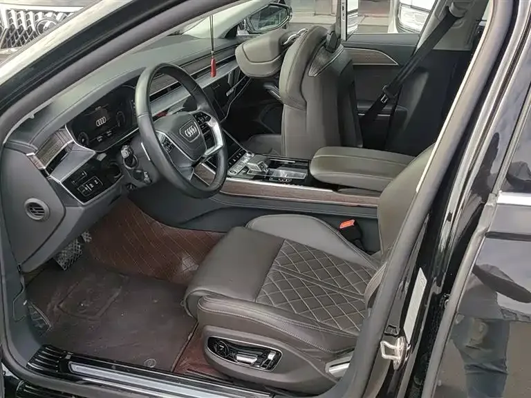 Audi A8 2024 A8L 55 TFSI quattro Flagship 2024 — миниатюра 2