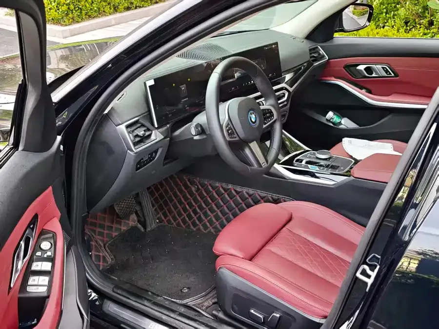 BMW i3 2024 eDrive 35 L 2024 — миниатюра 4