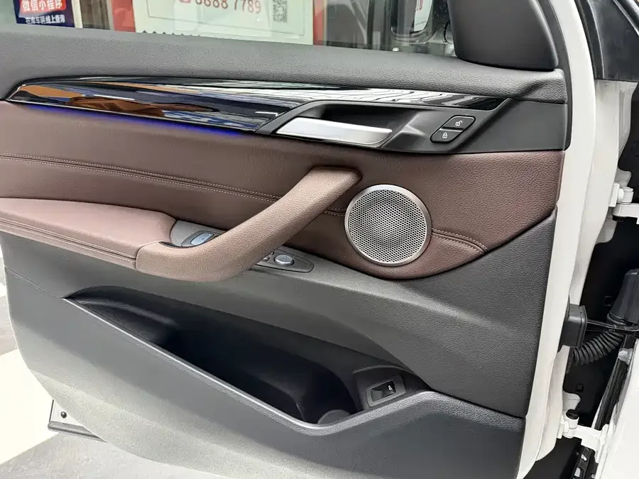 BMW X1 2022 sDrive20Li Fashion Edition 2023 — миниатюра 3