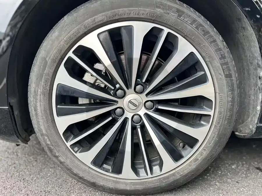 Volvo S90 2023 B5 Zhiyi Luxury Edition 2024 — миниатюра 4