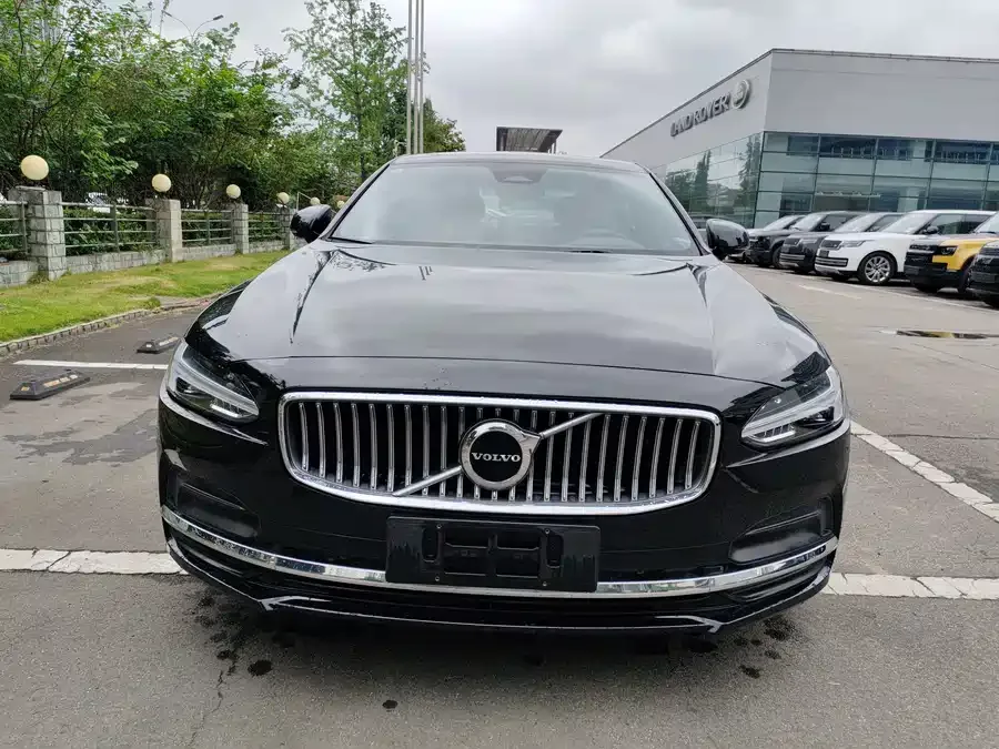 Volvo S90 2024 B5 Luxury Edition 2024 — миниатюра 4