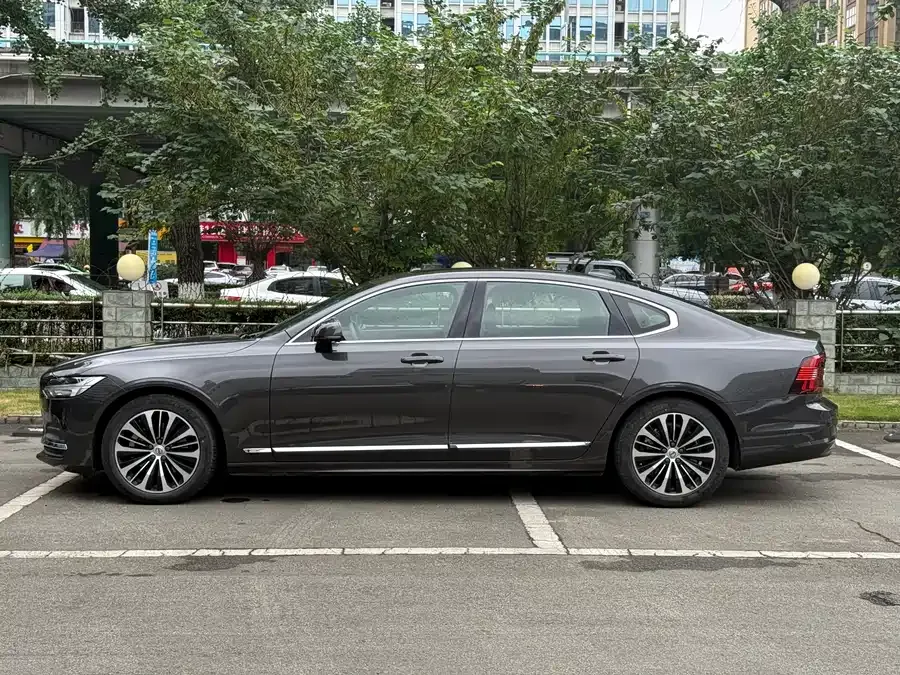 Volvo S90 2024 B5 Luxury Edition 2024 — миниатюра 2
