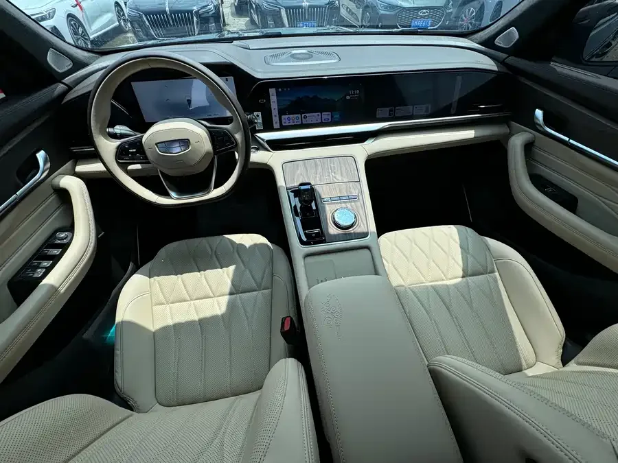 Geely Monjaro Xingyue L 2025 2.0TD Automatic Cloud Edition 2025 — миниатюра 2