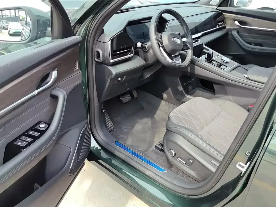 Geely Monjaro Xingyue L 2025 Dongfangyao 2.0TD Automatic Star-gazing Edition 2026 — миниатюра 3