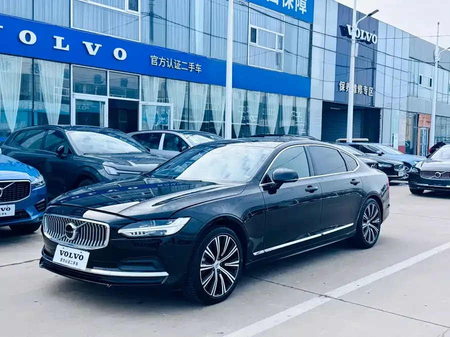Volvo S90 2023
