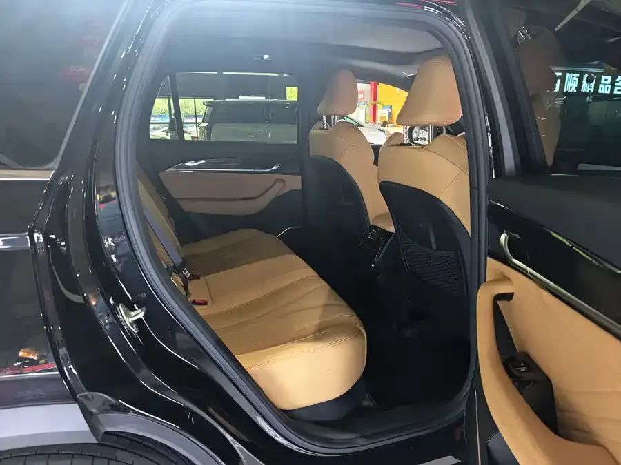 Geely Monjaro Xingyue L 2024 Hybrid 1.5T Tiangong Edition 2025 — миниатюра 4
