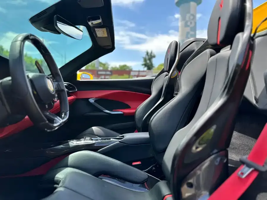 Ferrari 296 Ferrari 296 2022 3.0T V6 GTS 2024 — миниатюра 3