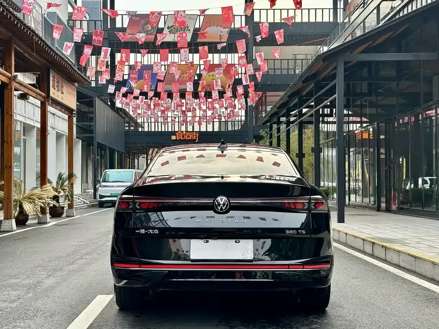Volkswagen Magotan Magotan 2024 380TSI DSG Premium Edition Big Magotan Package 2025 — миниатюра 5