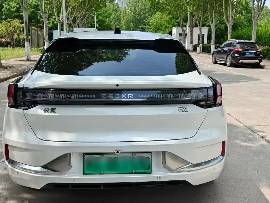 Zeekr 001 Zeekr 001 2023 ME version 100kWh 2023 — миниатюра 2