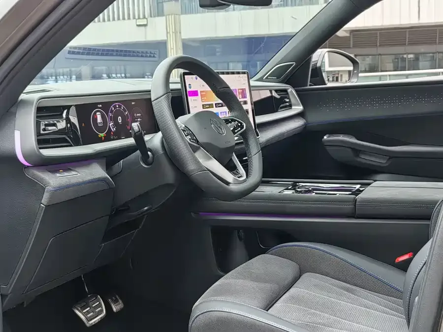Volkswagen Teramont 2025 Touron Pro 450TSI 4WD Summit Edition 2025 — миниатюра 3