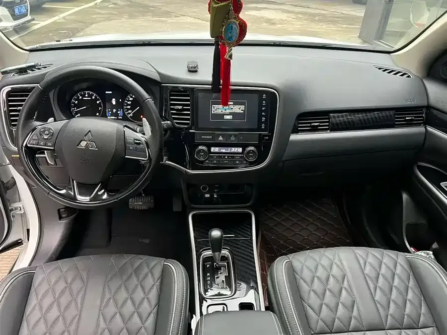 Mitsubishi Outlander Outlander 2021 2.4L 4WD Enjoy Edition 7 Seaters 2022 — миниатюра 5