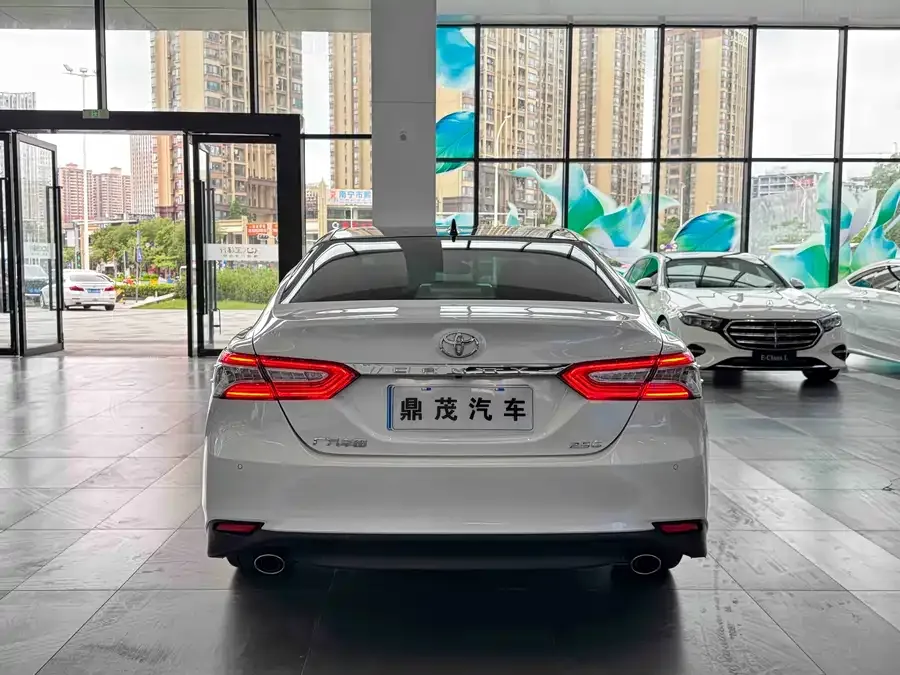Toyota Camry Camry 2021 2.5G Deluxe Edition 2023 — миниатюра 4