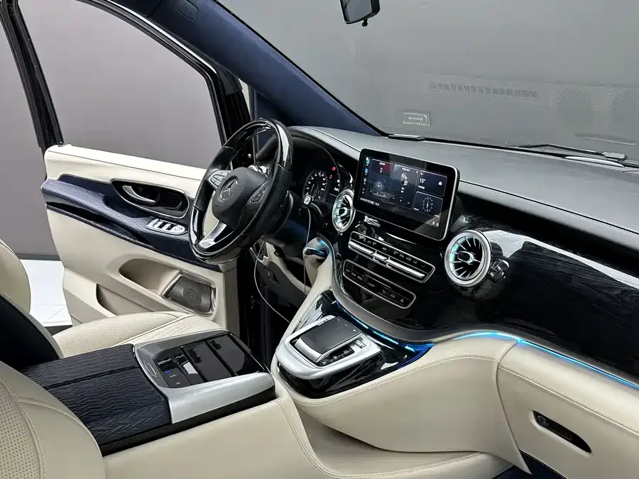 Mercedes-Benz Vito Vito 2023 2.0T Business Edition 7 Seaters 2023 — миниатюра 2